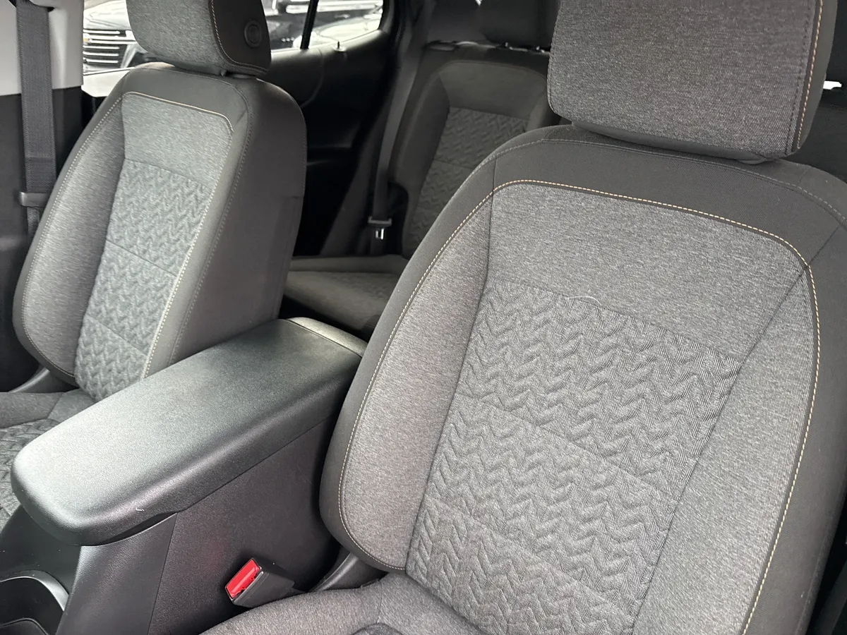 2024 Chevrolet Equinox LT thumbnail 13