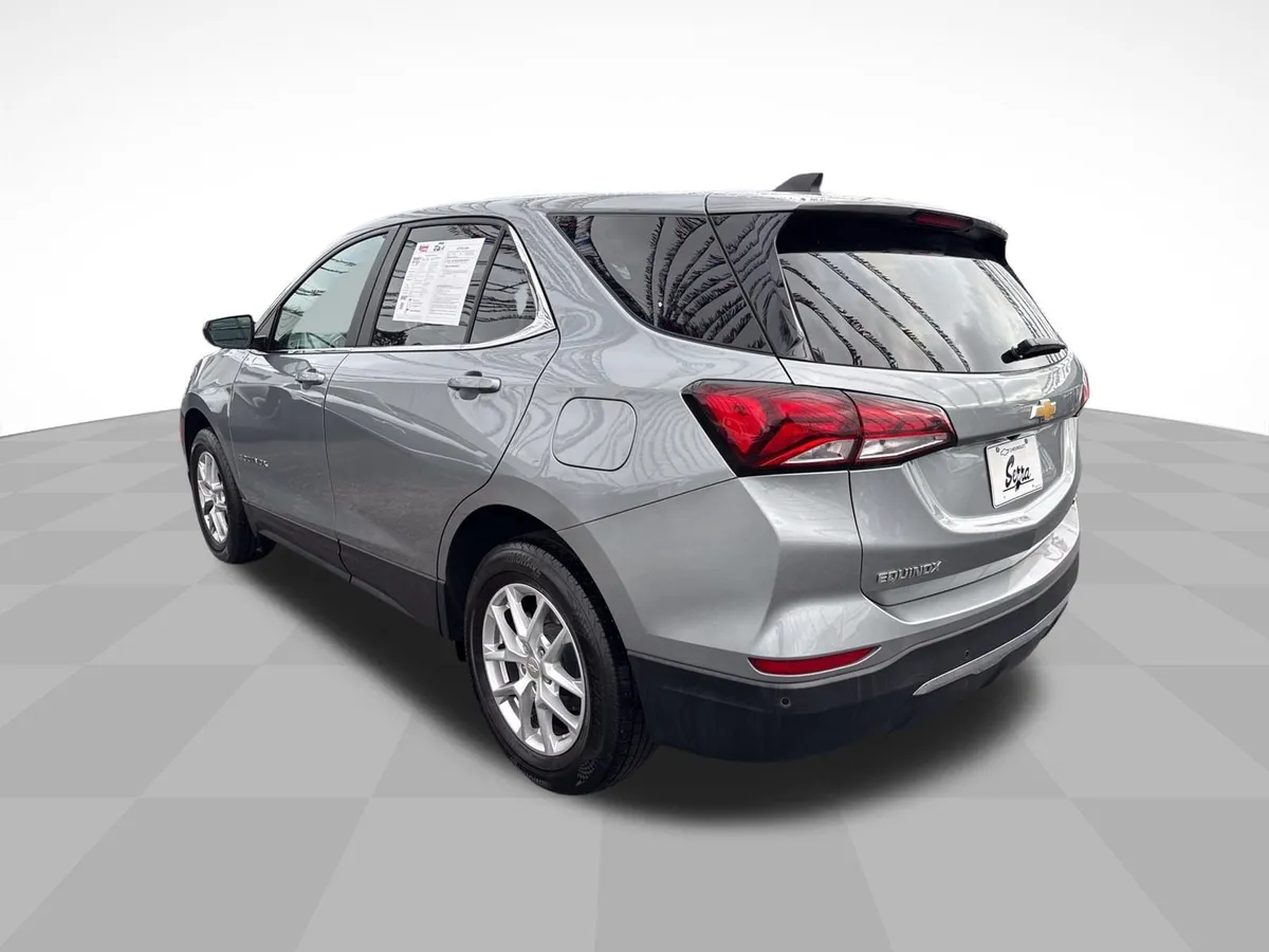 2024 Chevrolet Equinox LT thumbnail 7