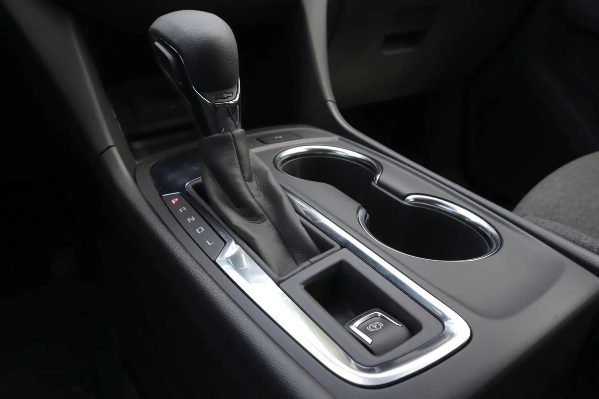 2024 Chevrolet Equinox LT thumbnail 15