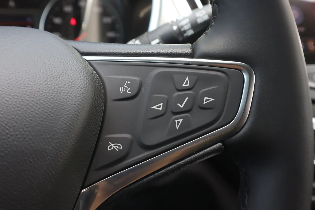 2024 Chevrolet Equinox LT thumbnail 19