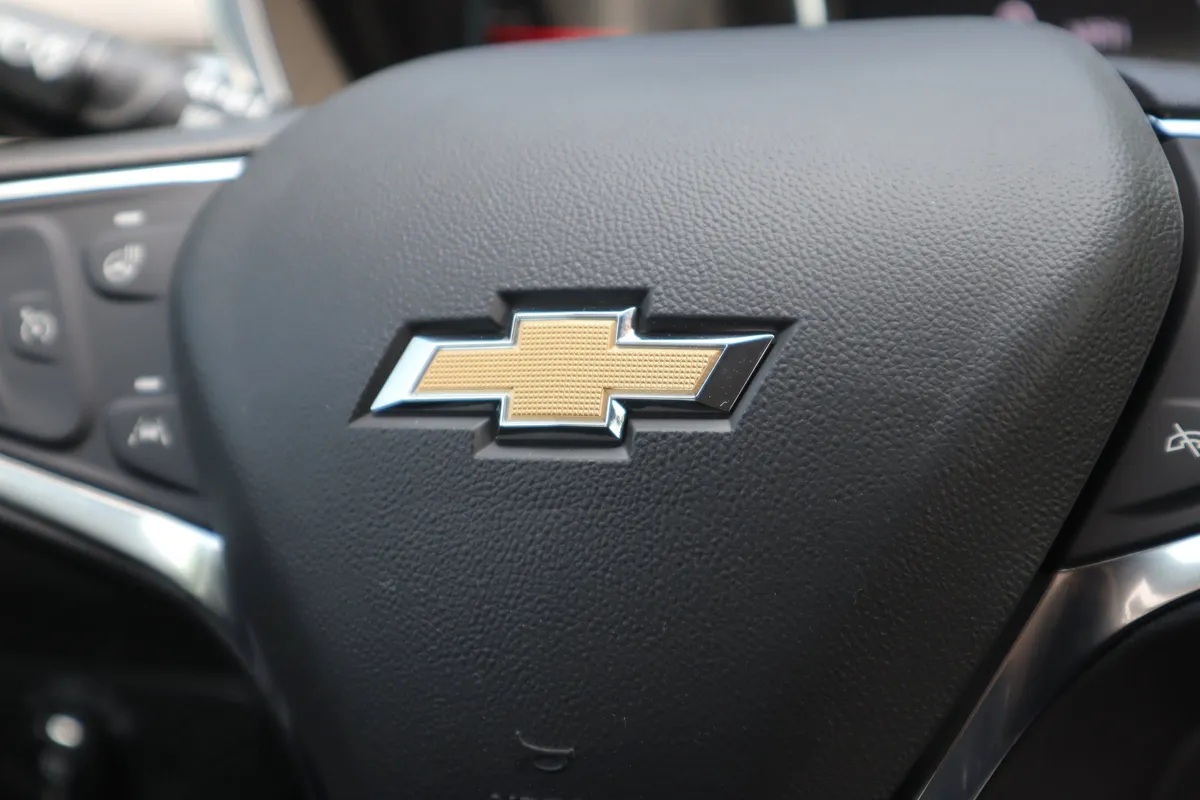 2024 Chevrolet Equinox LT thumbnail 28