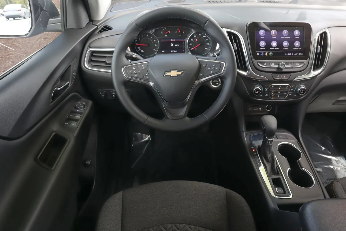 2024 Chevrolet Equinox LT thumbnail 29