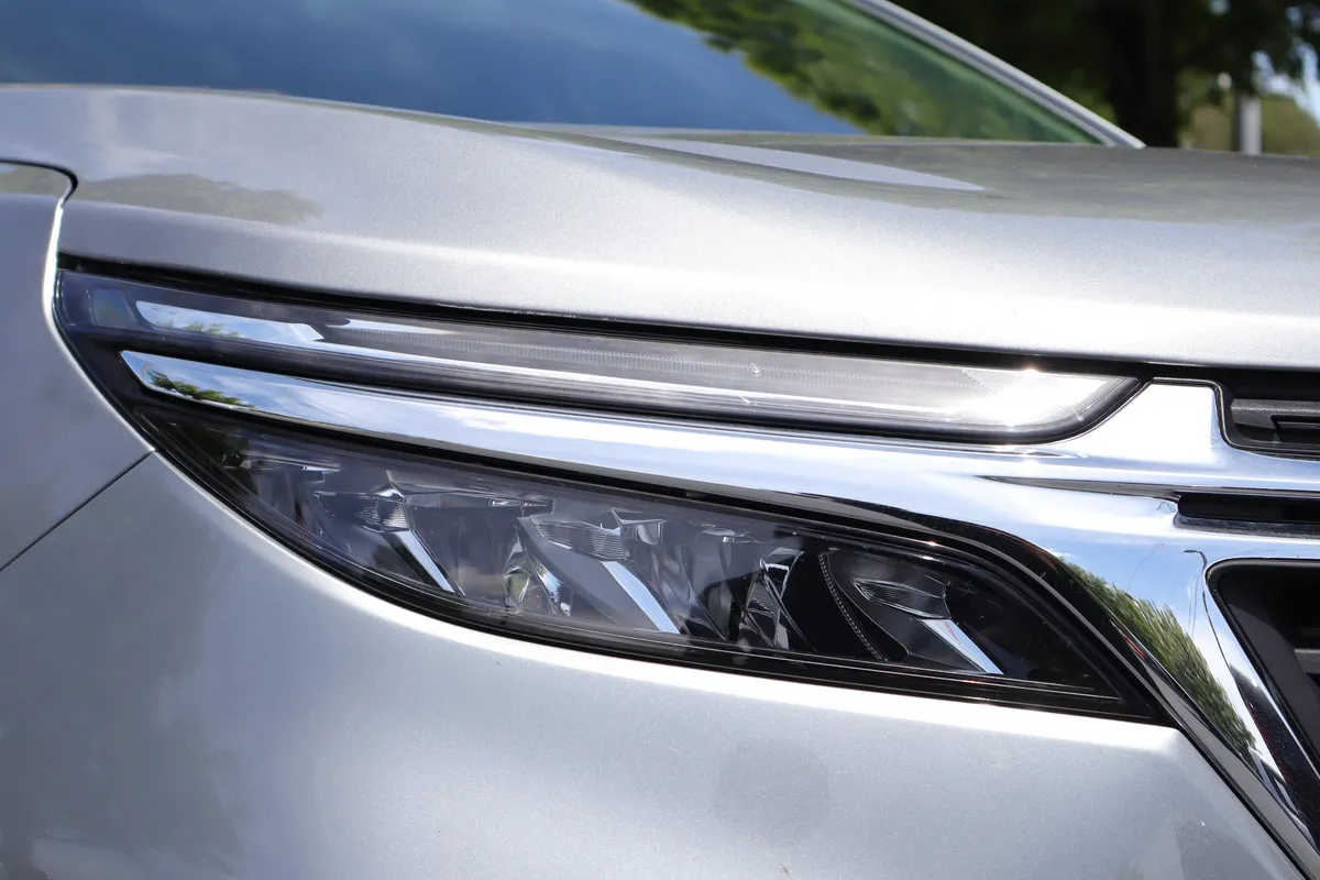 2024 Chevrolet Equinox LT thumbnail 32