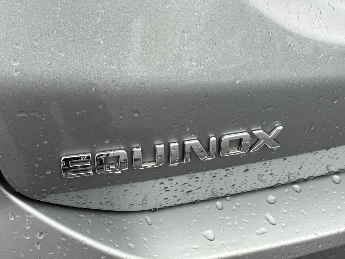 2024 Chevrolet Equinox LT thumbnail 10