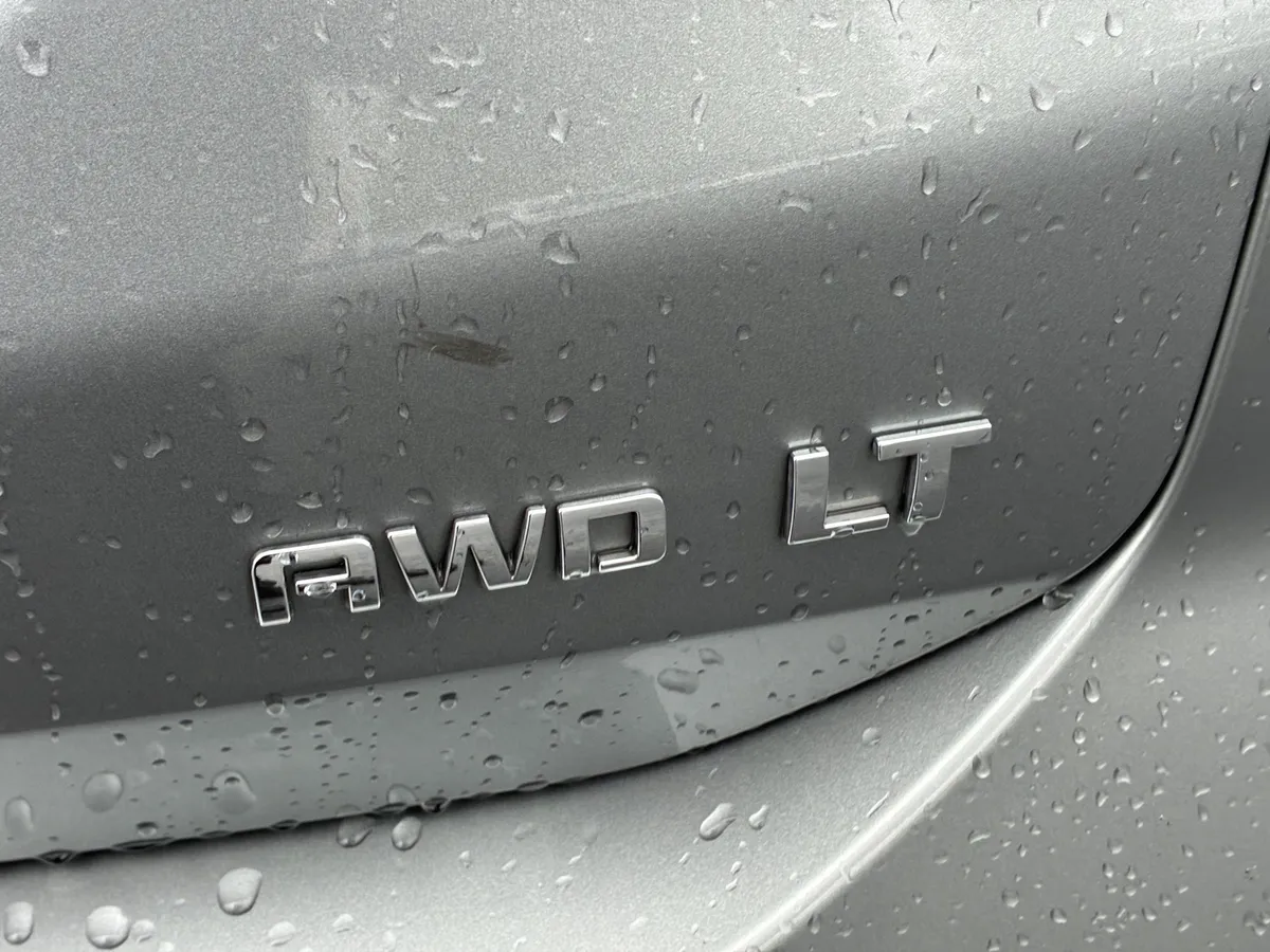2024 Chevrolet Equinox LT thumbnail 11