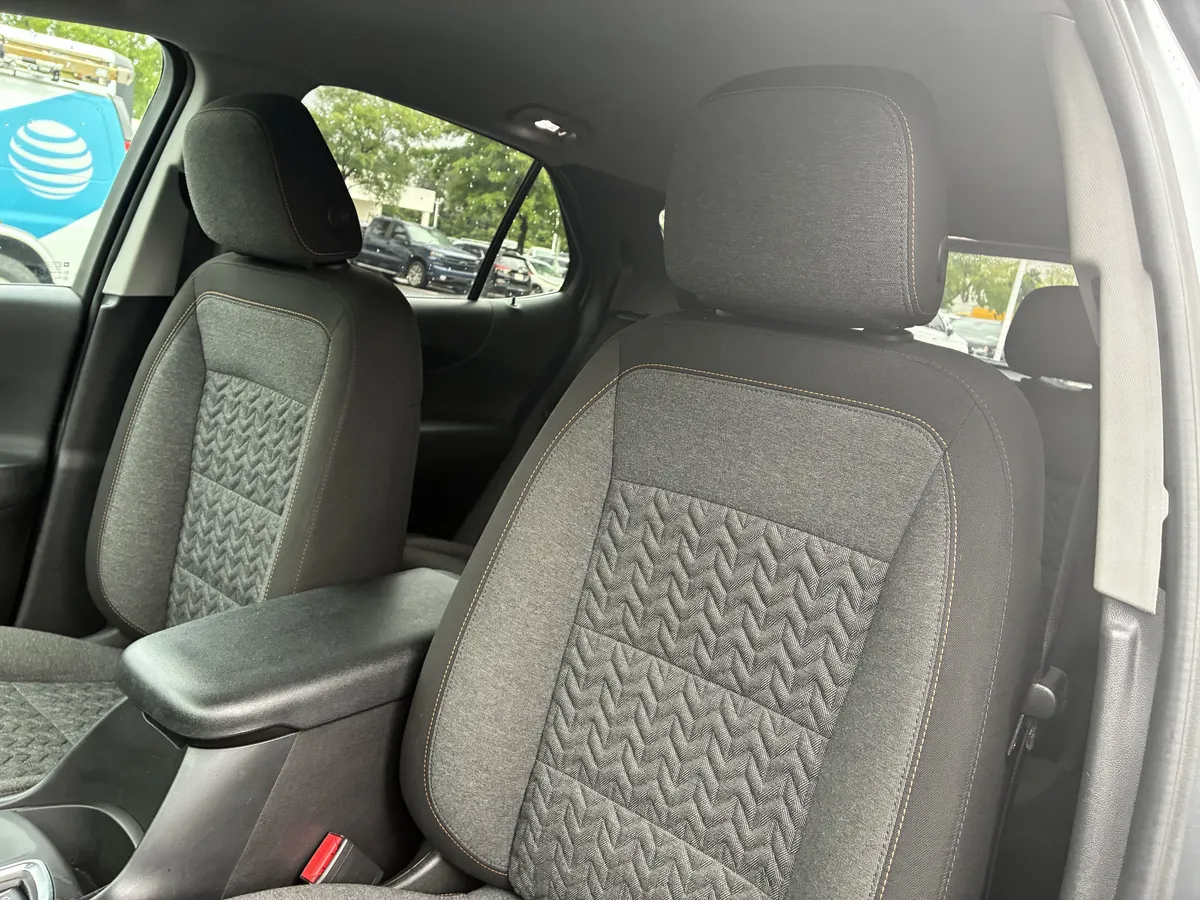 2024 Chevrolet Equinox LT thumbnail 21