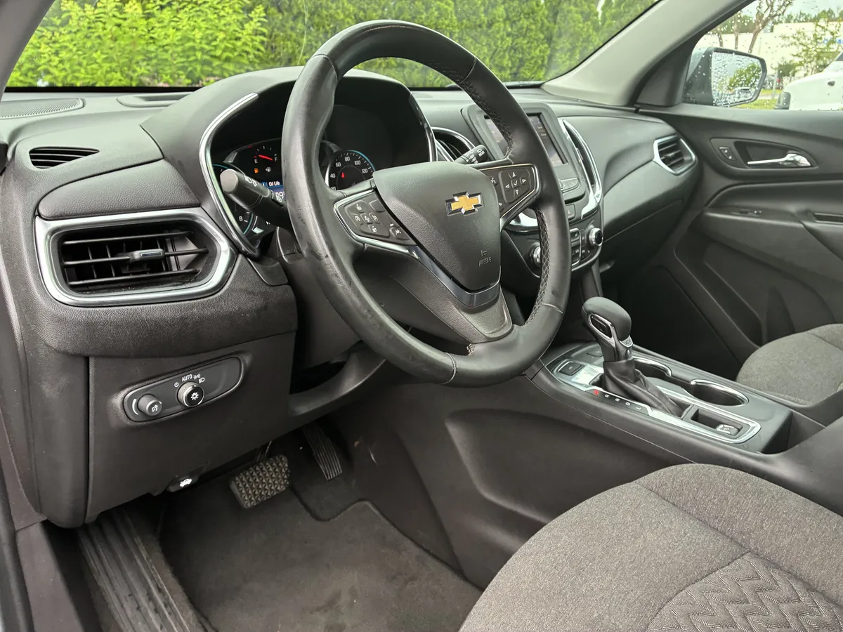 2024 Chevrolet Equinox LT thumbnail 22