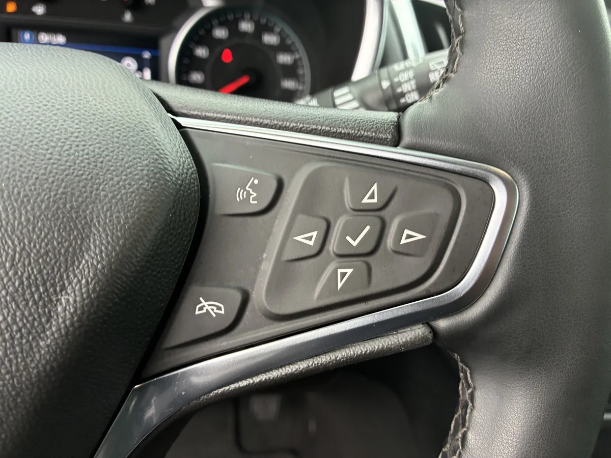 2024 Chevrolet Equinox LT thumbnail 28