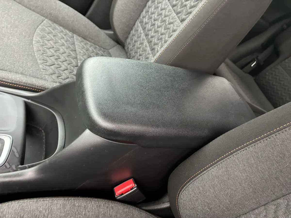 2024 Chevrolet Equinox LT thumbnail 34
