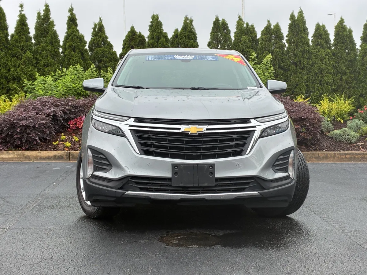 2024 Chevrolet Equinox LT thumbnail 4