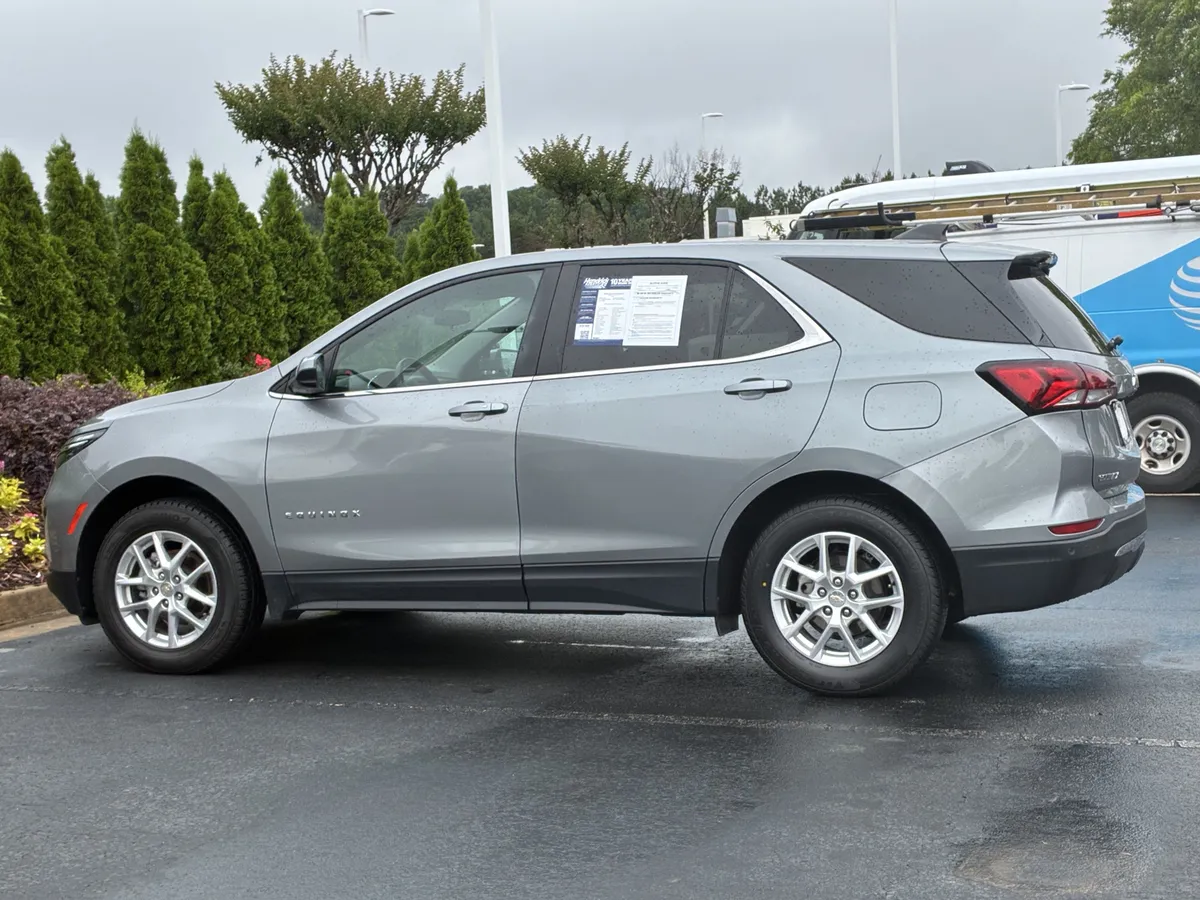 2024 Chevrolet Equinox LT thumbnail 8