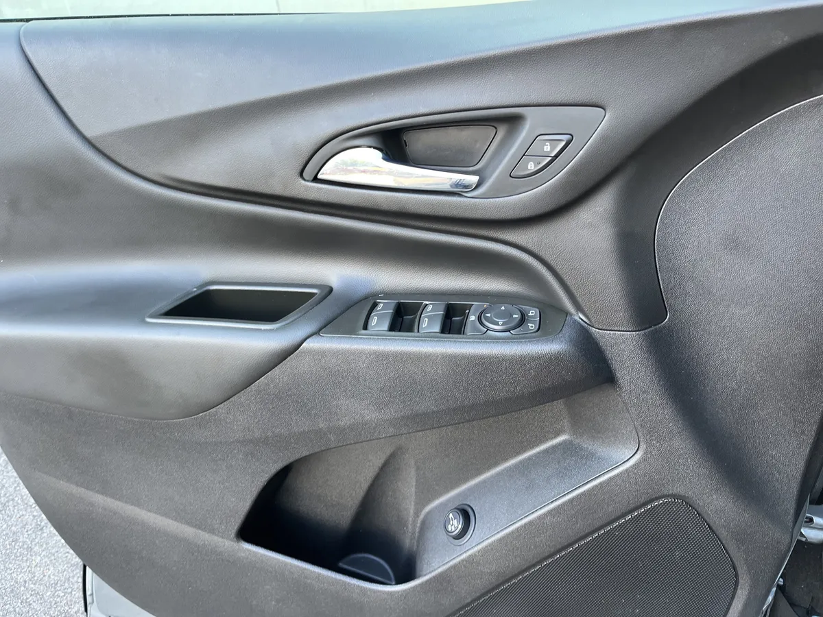 2024 Chevrolet Equinox LT w/1LT thumbnail 30