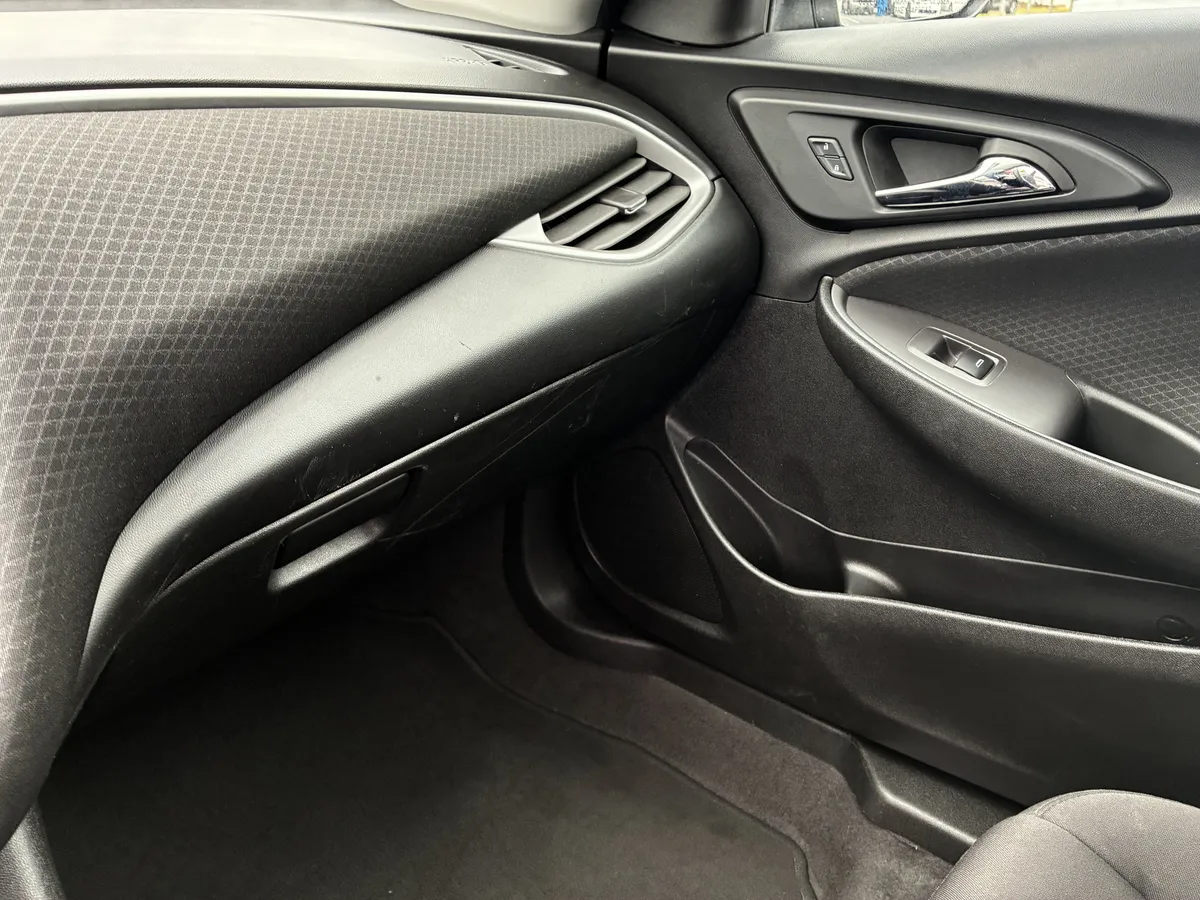 2024 Chevrolet Malibu 1LT thumbnail 34