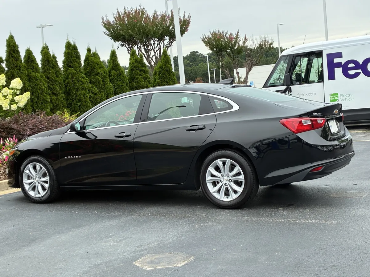 2024 Chevrolet Malibu 1LT thumbnail 8