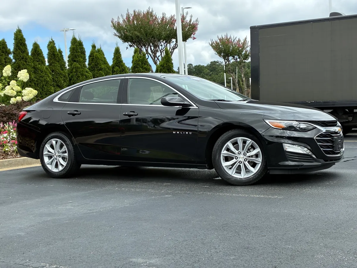 2024 Chevrolet Malibu 1LT thumbnail 2