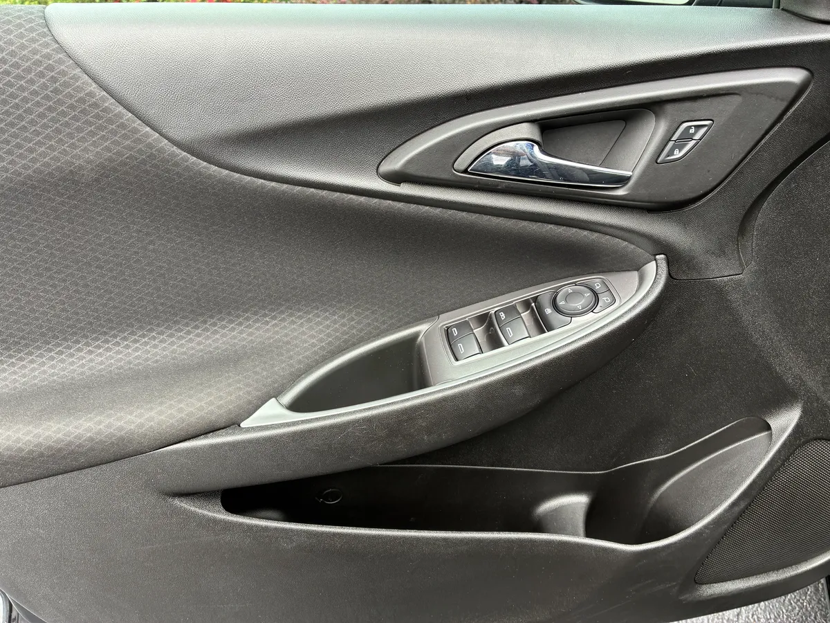 2024 Chevrolet Malibu 1LT thumbnail 22