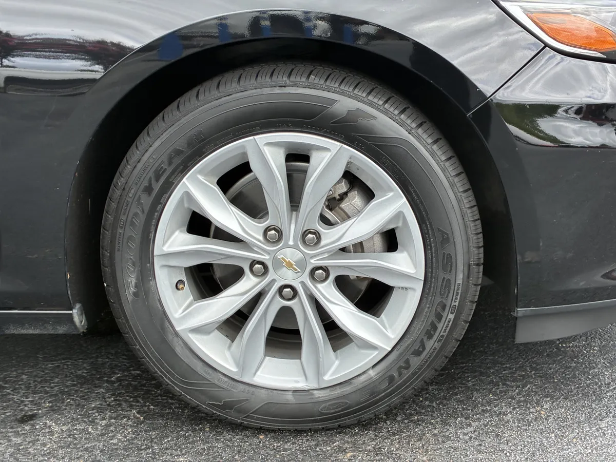 2024 Chevrolet Malibu 1LT thumbnail 5
