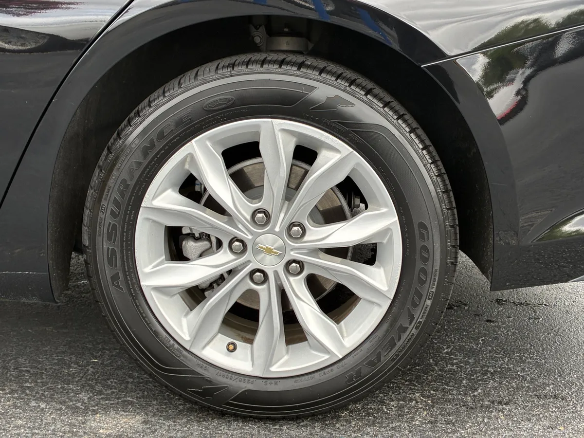 2024 Chevrolet Malibu 1LT thumbnail 9