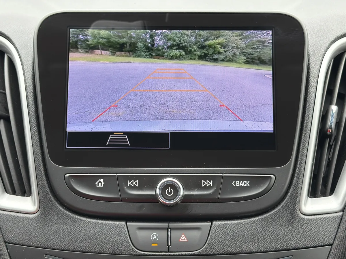 2024 Chevrolet Malibu 1LT thumbnail 6
