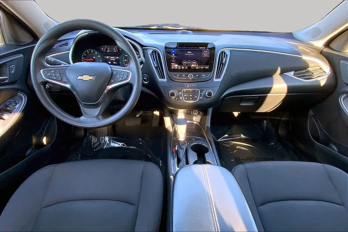 2024 Chevrolet Malibu LT thumbnail 15