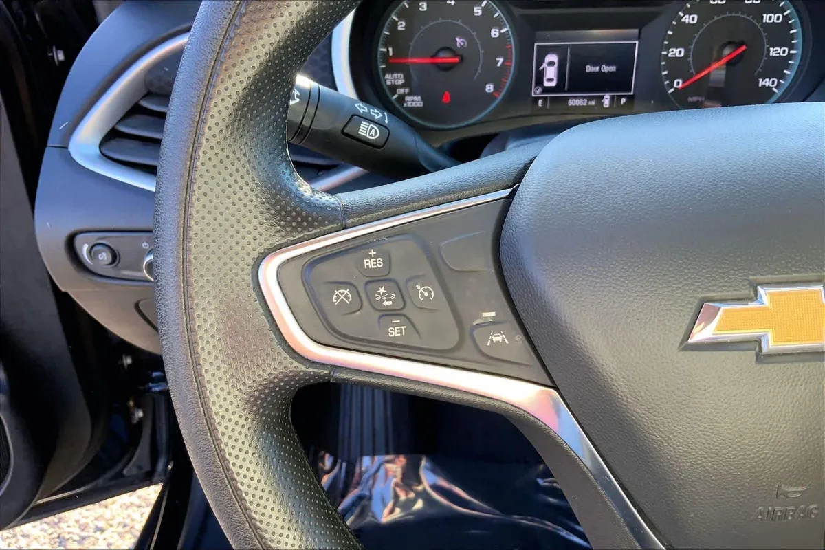 2024 Chevrolet Malibu LT thumbnail 23