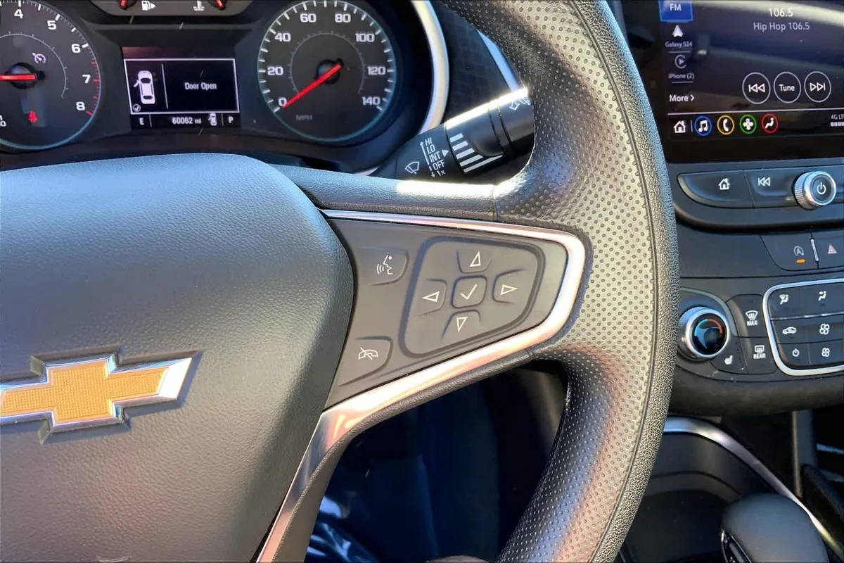 2024 Chevrolet Malibu LT thumbnail 24