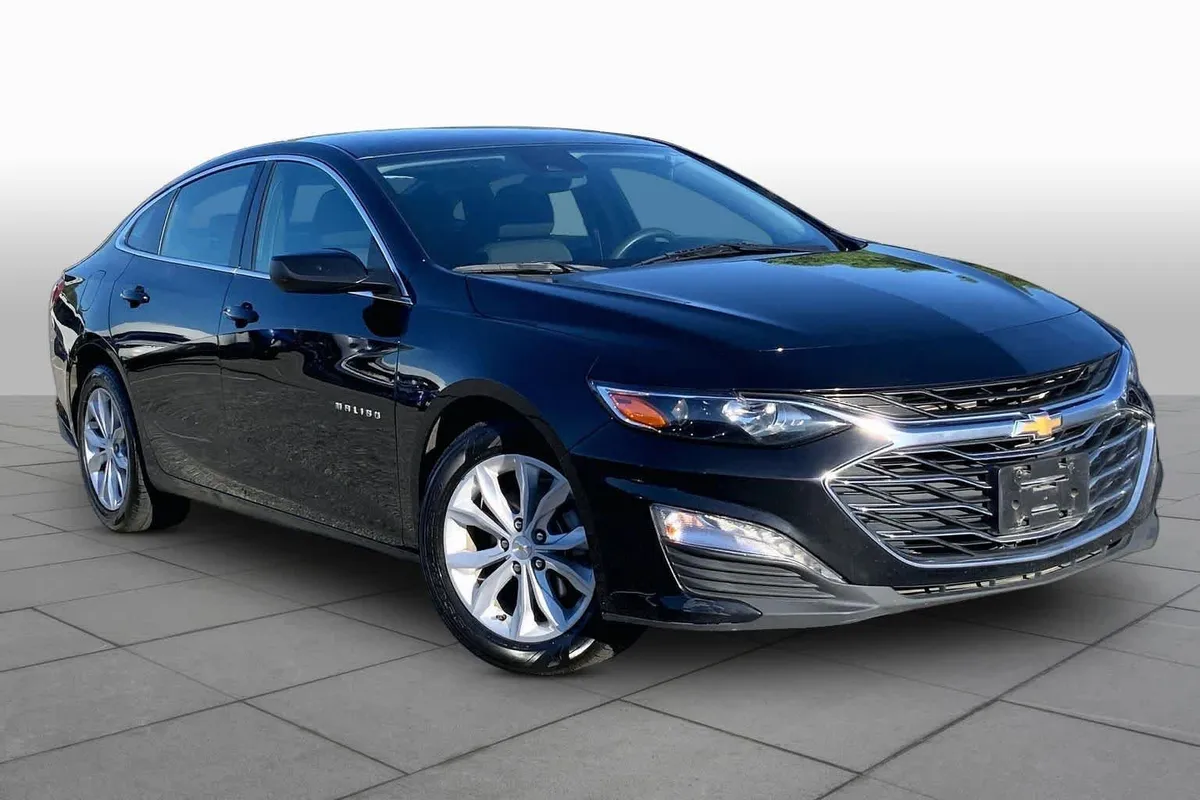 2024 Chevrolet Malibu LT thumbnail 3