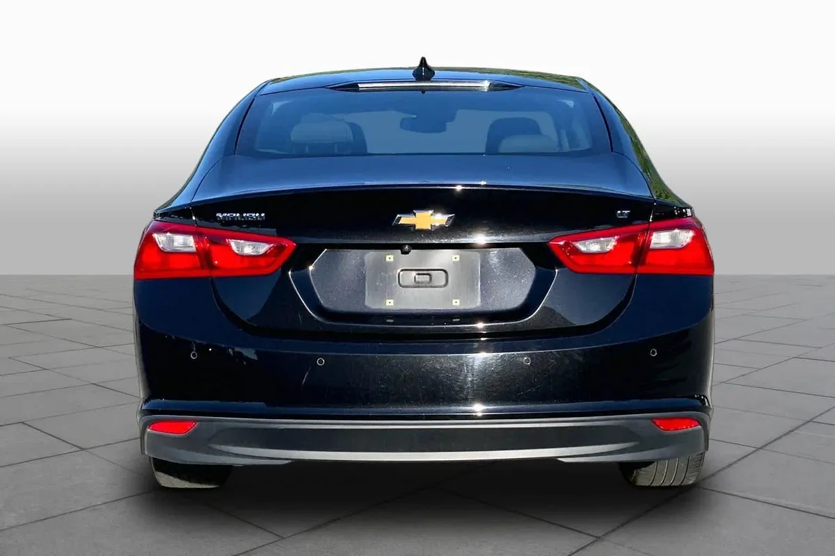 2024 Chevrolet Malibu LT thumbnail 5