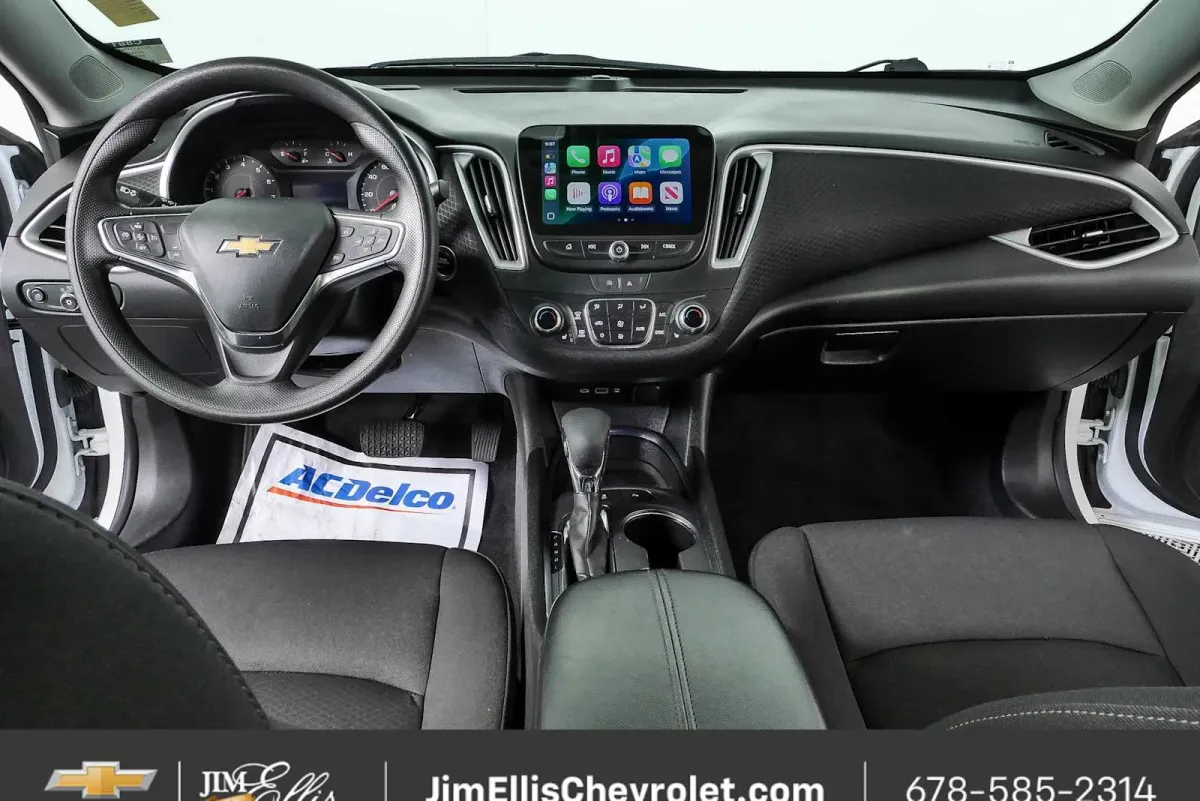 2024 Chevrolet Malibu LT thumbnail 17