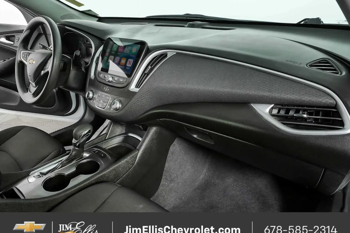 2024 Chevrolet Malibu LT thumbnail 21