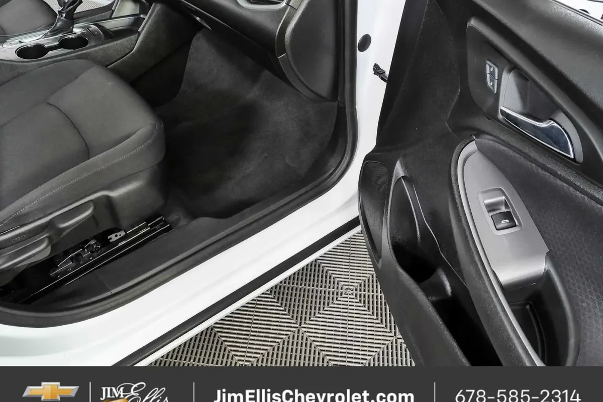 2024 Chevrolet Malibu LT thumbnail 22