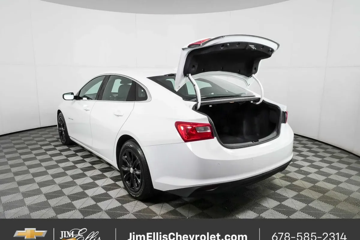 2024 Chevrolet Malibu LT thumbnail 29