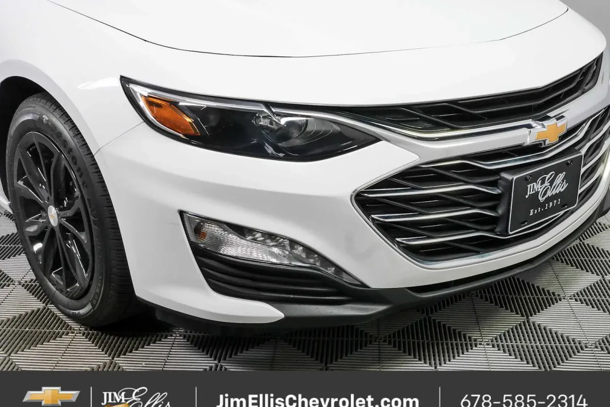 2024 Chevrolet Malibu LT thumbnail 34