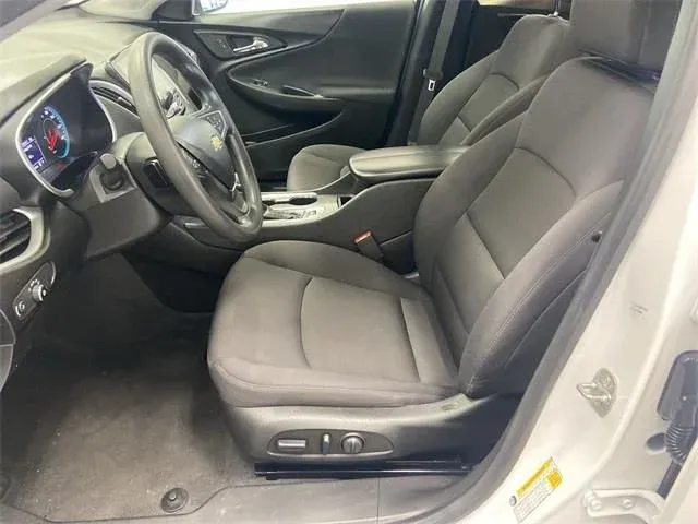 2024 Chevrolet Malibu LT thumbnail 20
