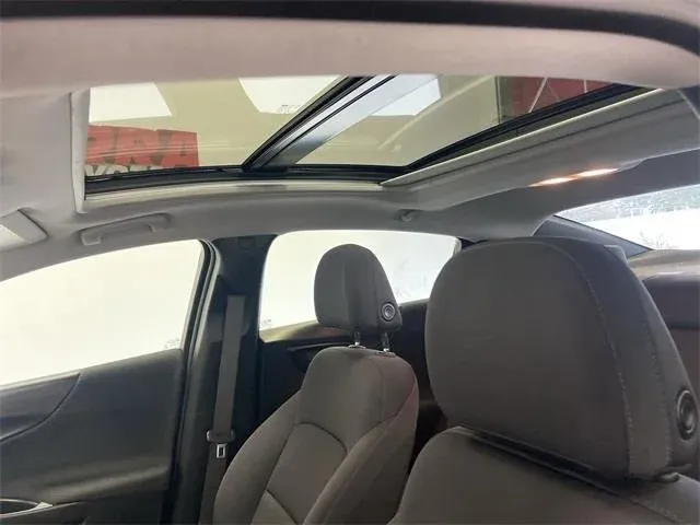 2024 Chevrolet Malibu LT thumbnail 30