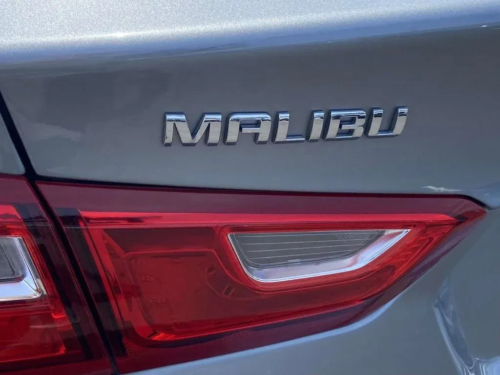 2024 Chevrolet Malibu LT thumbnail 10