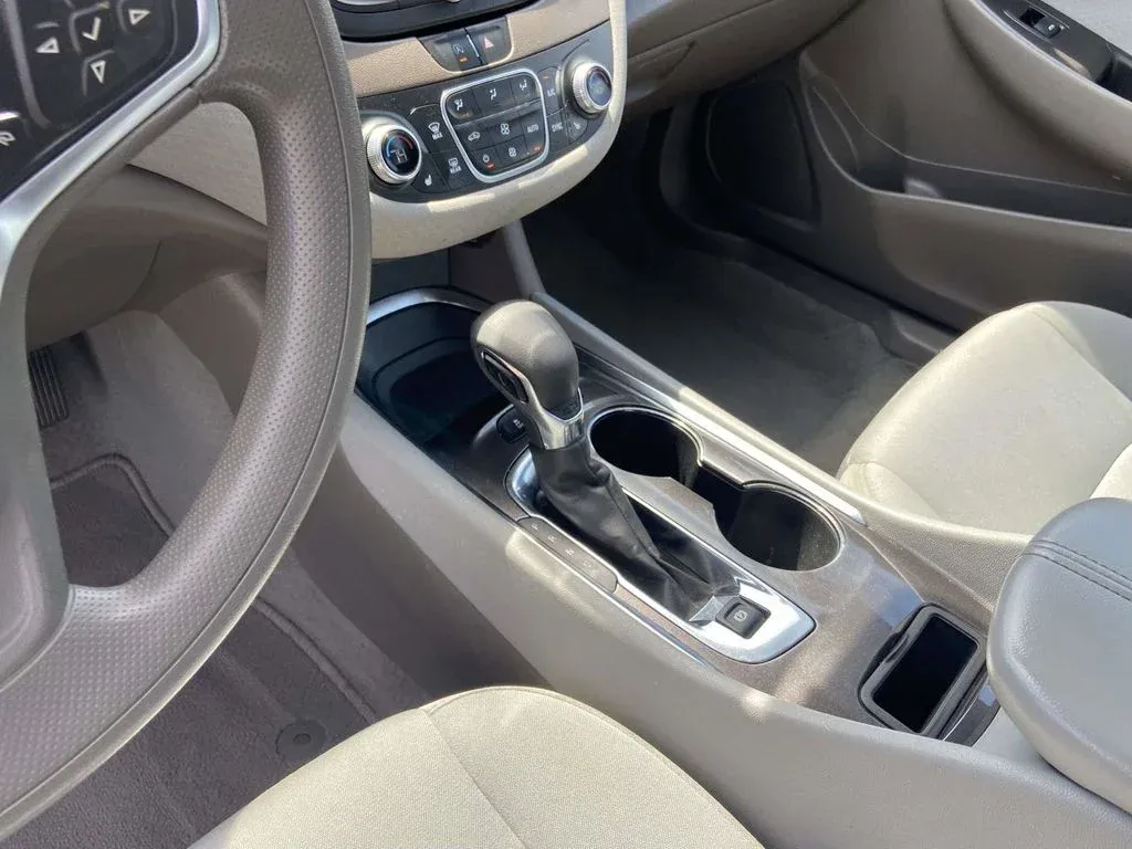 2024 Chevrolet Malibu LT thumbnail 22