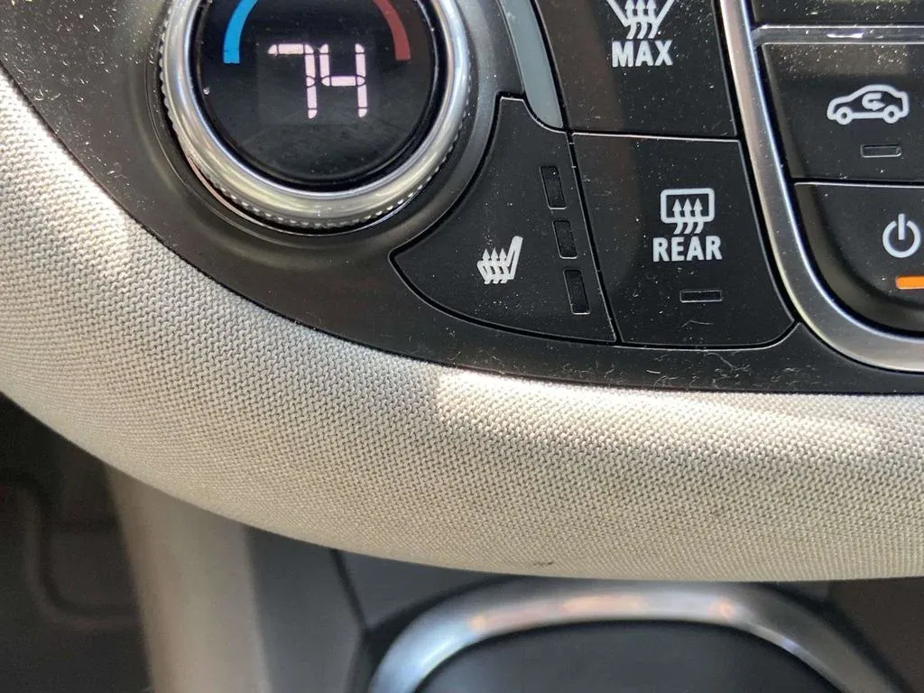 2024 Chevrolet Malibu LT thumbnail 24