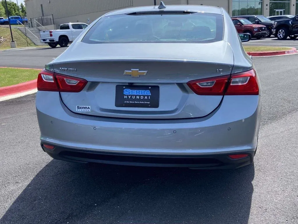 2024 Chevrolet Malibu LT thumbnail 4