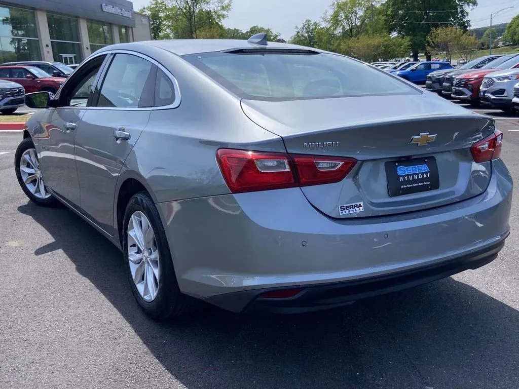 2024 Chevrolet Malibu LT thumbnail 5