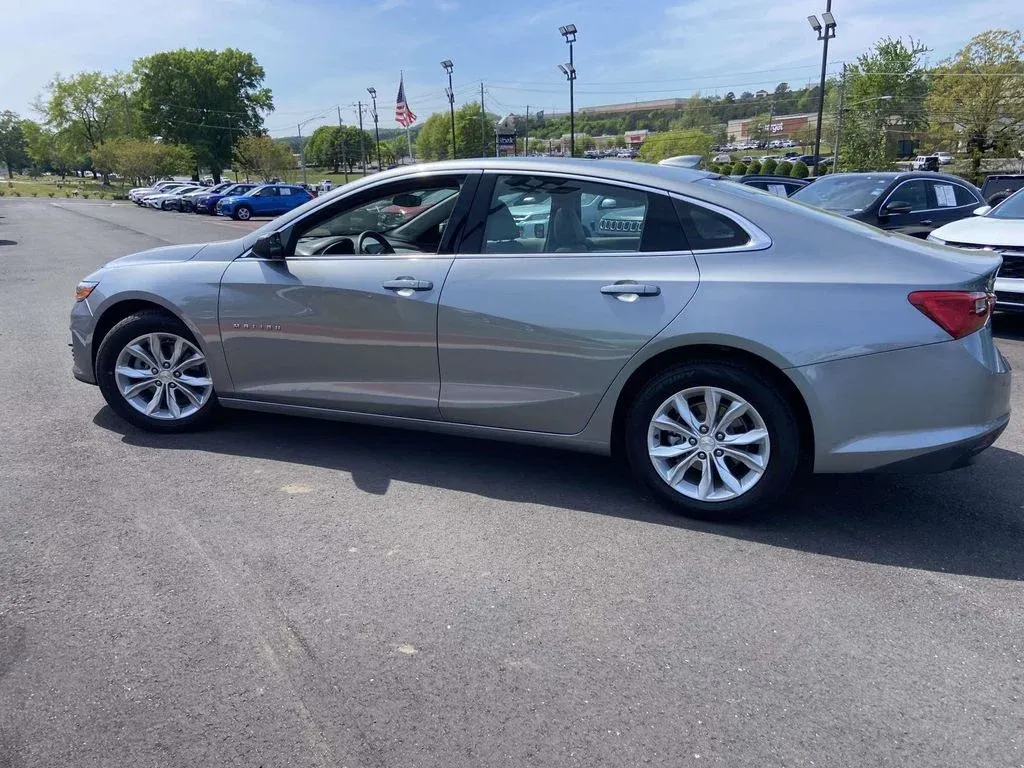 2024 Chevrolet Malibu LT thumbnail 6