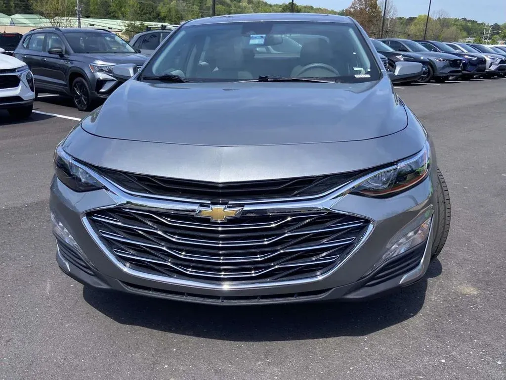 2024 Chevrolet Malibu LT thumbnail 8