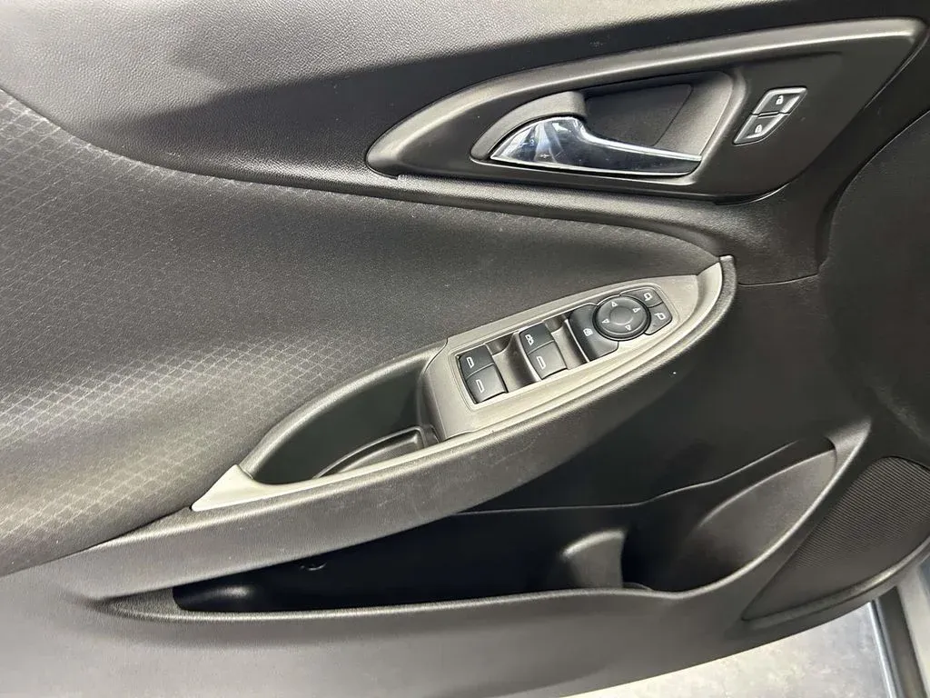 2024 Chevrolet Malibu LT thumbnail 16