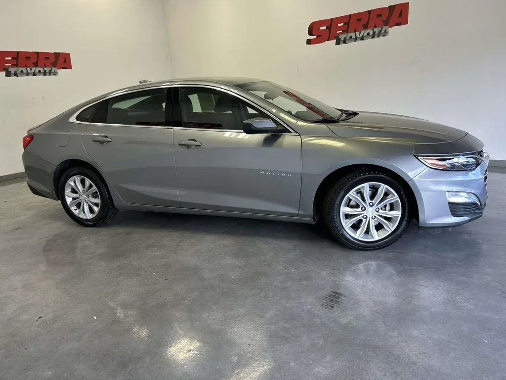 2024 Chevrolet Malibu LT thumbnail 2