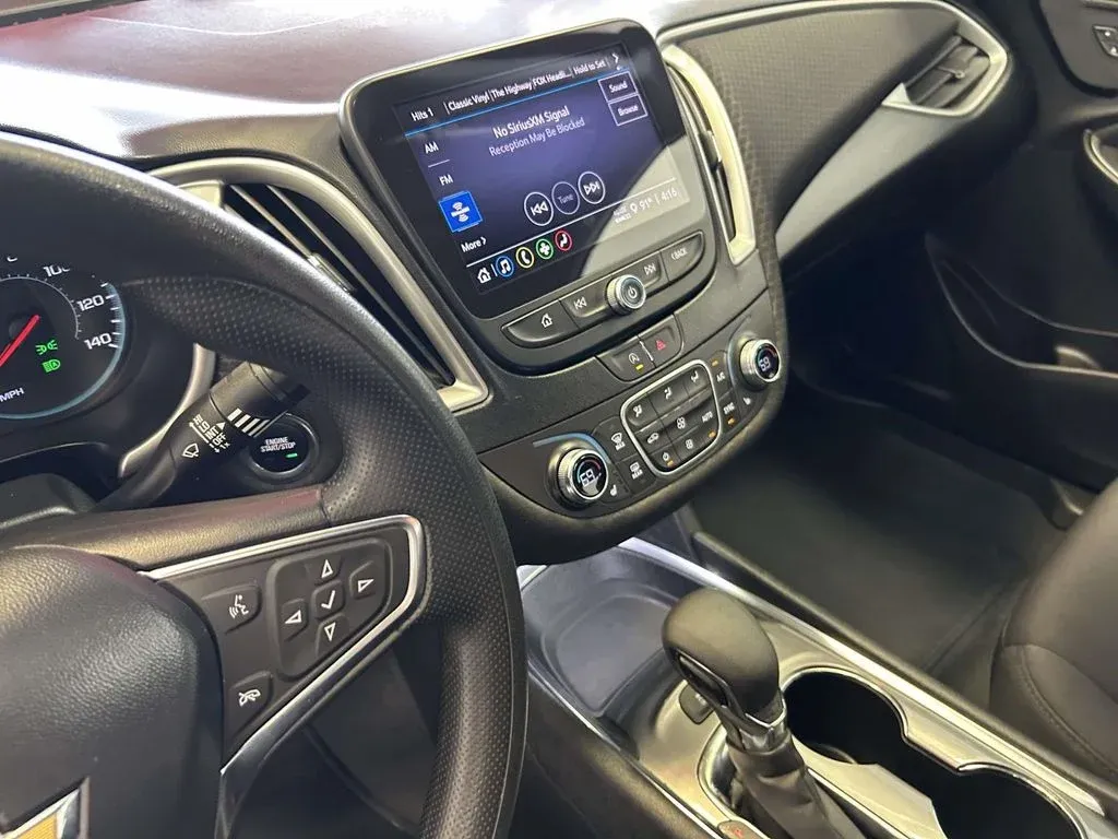 2024 Chevrolet Malibu LT thumbnail 21