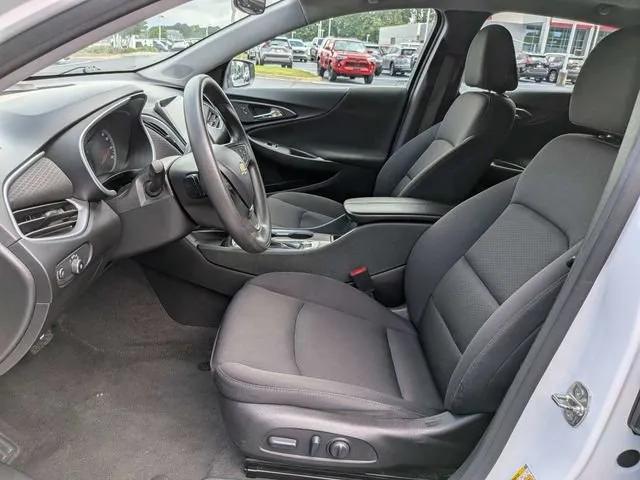 2024 Chevrolet Malibu LT thumbnail 7