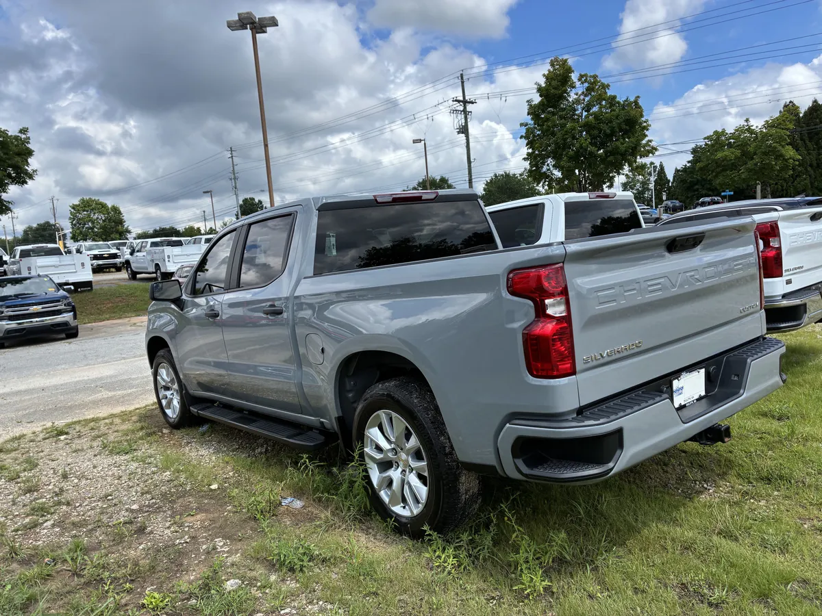 2024 Chevrolet Silverado 1500 Custom thumbnail 6