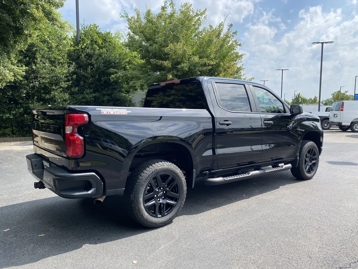 2024 Chevrolet Silverado 1500 Custom Trail Boss thumbnail 8