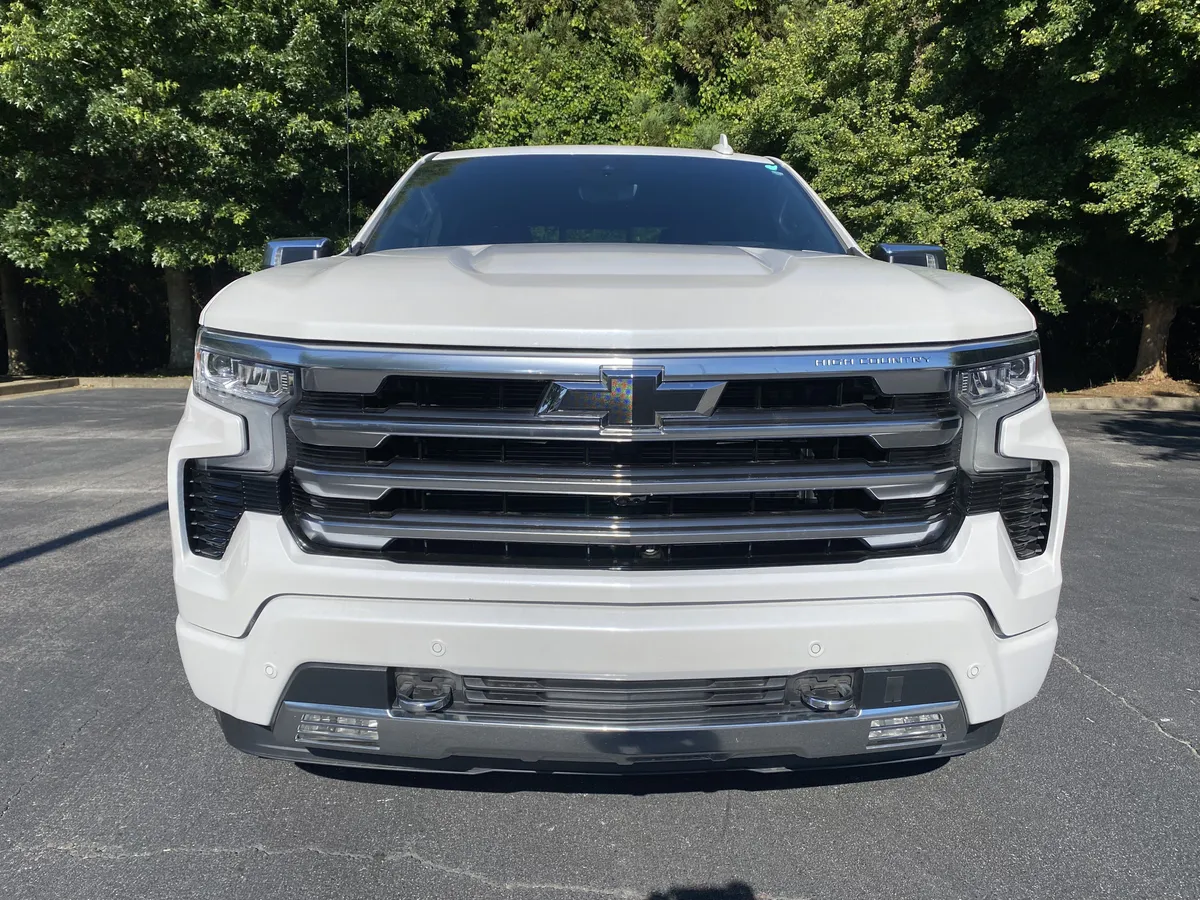 2024 Chevrolet Silverado 1500 High Country thumbnail 2