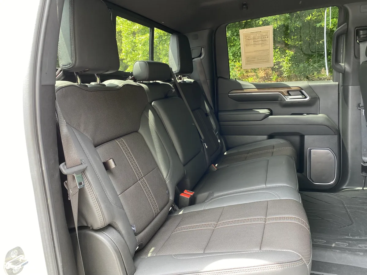 2024 Chevrolet Silverado 1500 High Country thumbnail 38
